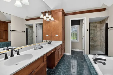 26W248 Tuckaway Court Winfield IL 60190