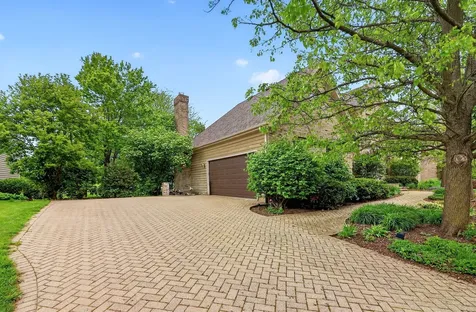 26W248 Tuckaway Court Winfield IL 60190