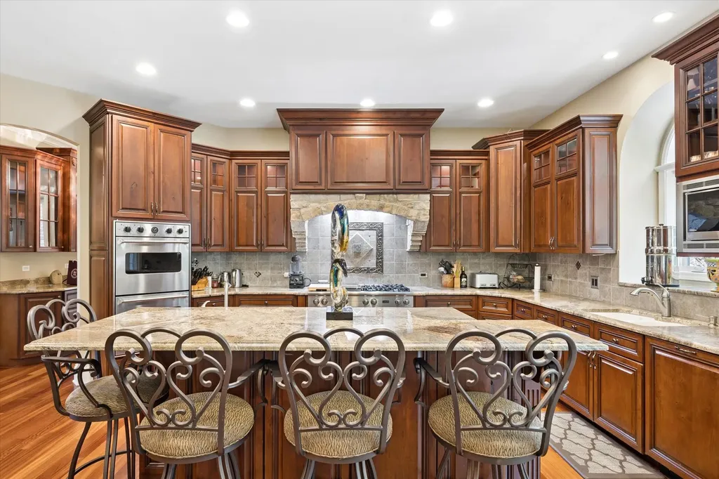 616 Driftwood Court Naperville IL 60540