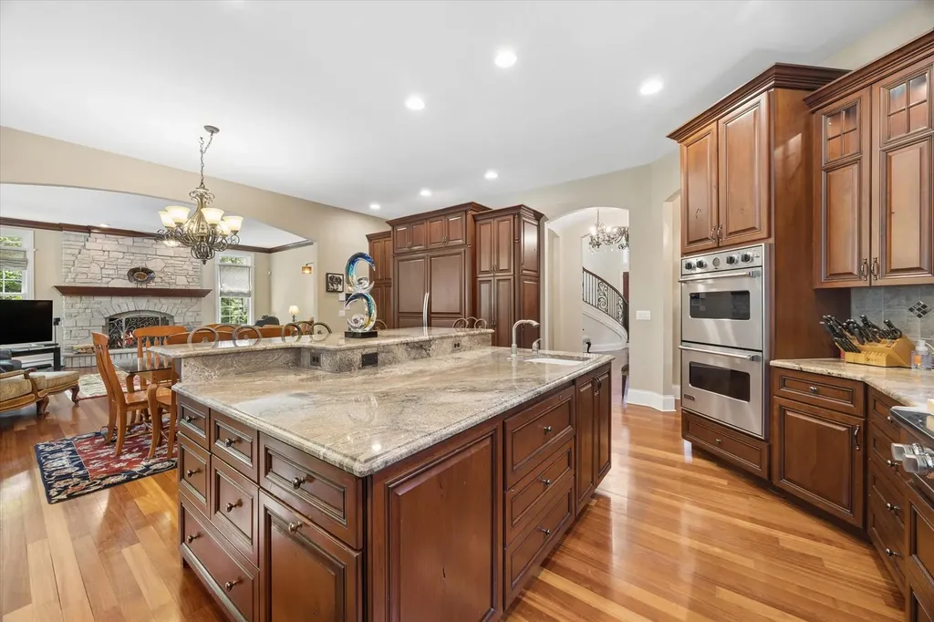616 Driftwood Court Naperville IL 60540