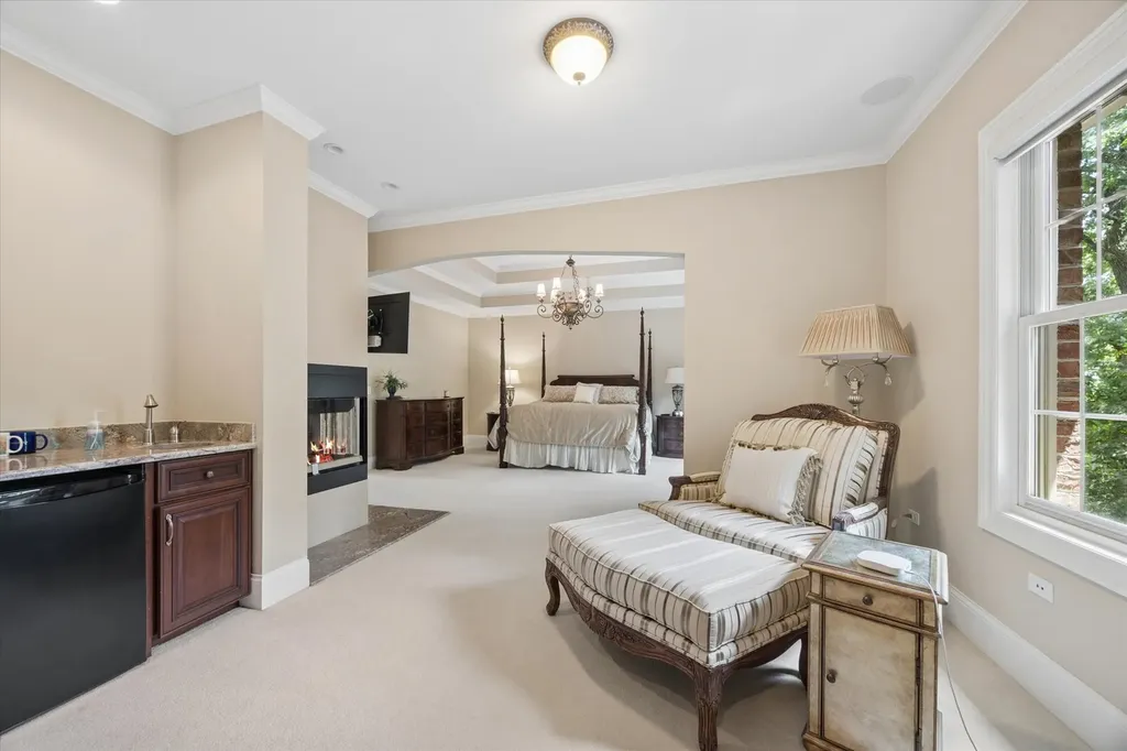 616 Driftwood Court Naperville IL 60540