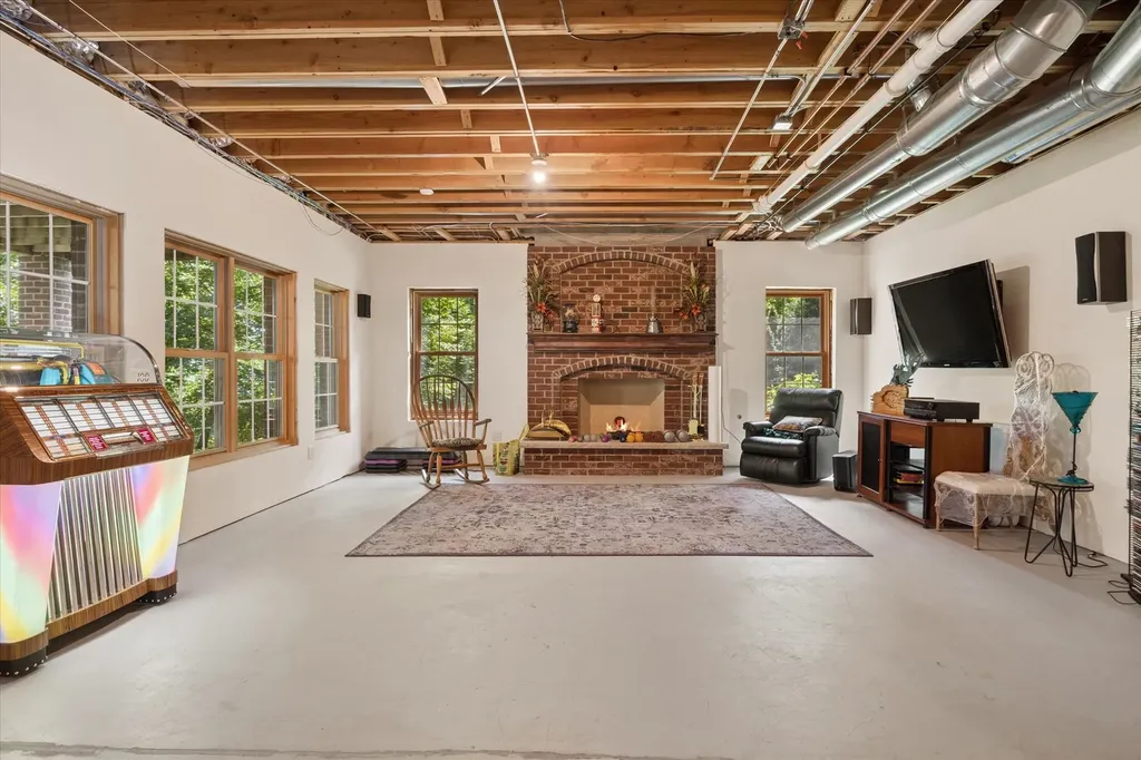 616 Driftwood Court Naperville IL 60540