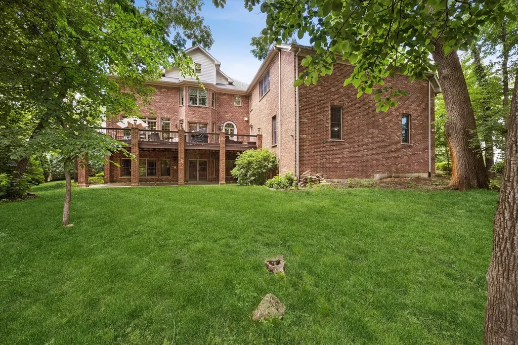 616 Driftwood Court Naperville IL 60540