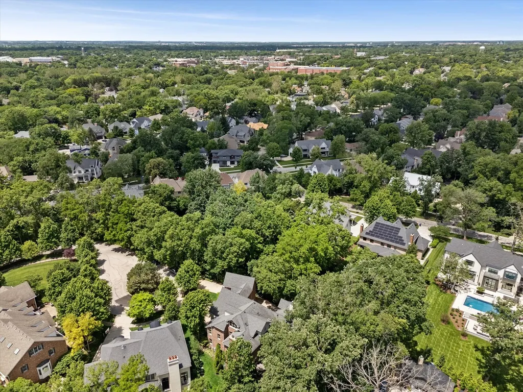 616 Driftwood Court Naperville IL 60540