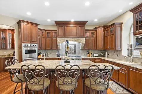 616 Driftwood Court Naperville IL 60540