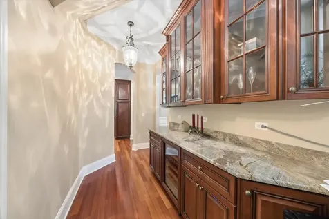 616 Driftwood Court Naperville IL 60540