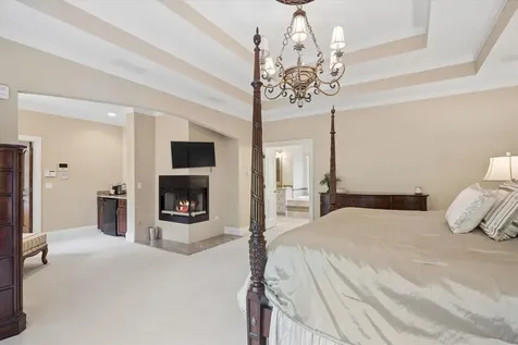 616 Driftwood Court Naperville IL 60540