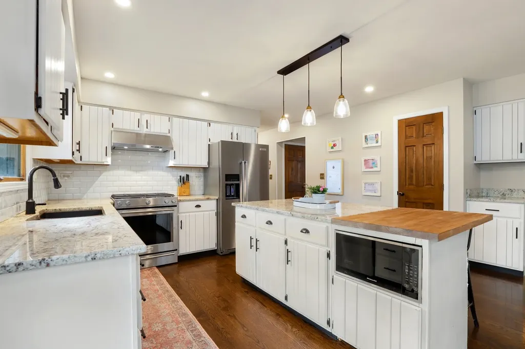 1232 Wilshire Drive Naperville IL 60540