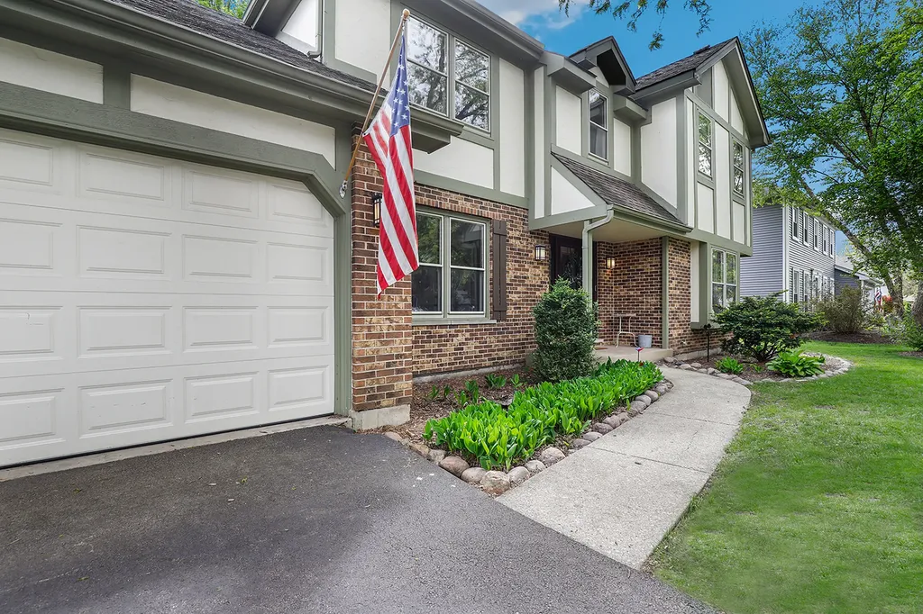 1232 Wilshire Drive Naperville IL 60540