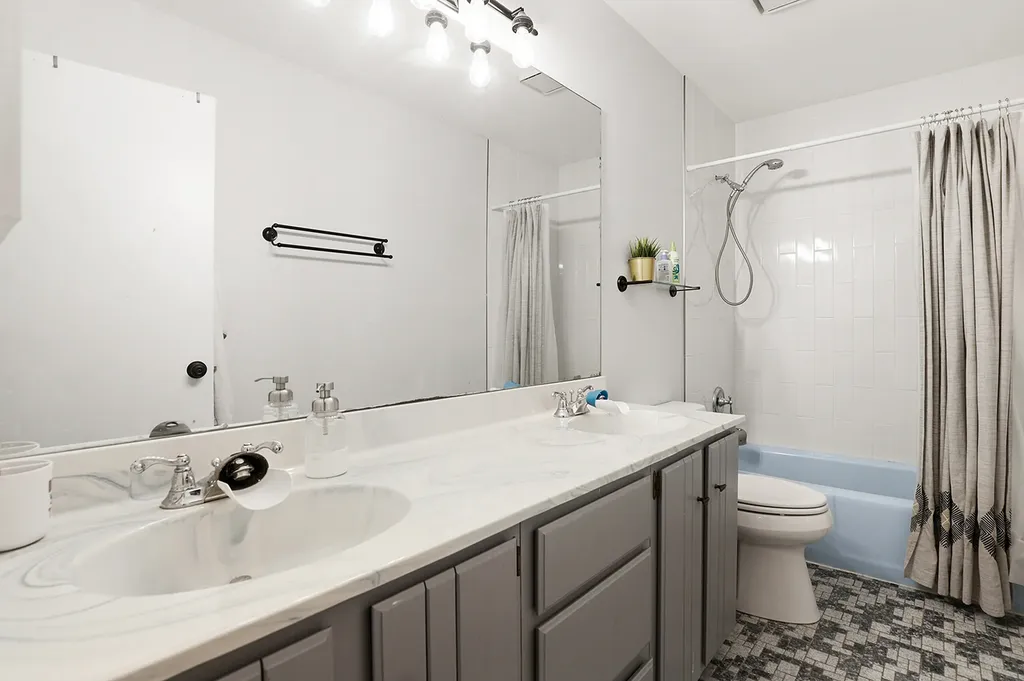 1232 Wilshire Drive Naperville IL 60540