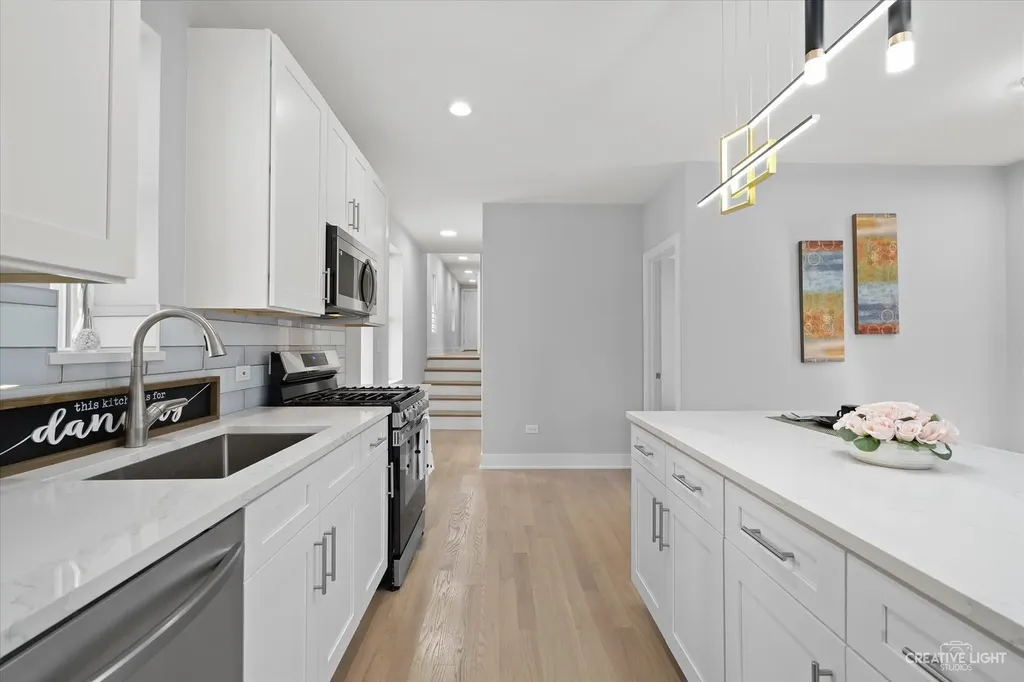 1120 West 19th Place Chicago IL 60608
