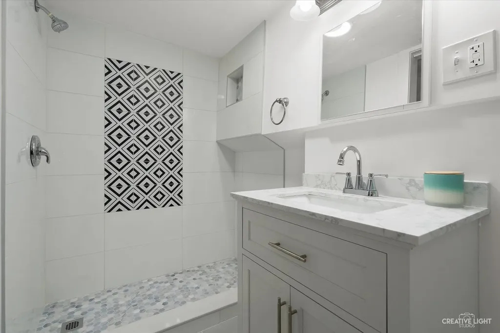 1120 West 19th Place Chicago IL 60608