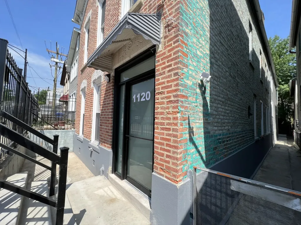 1120 West 19th Place Chicago IL 60608