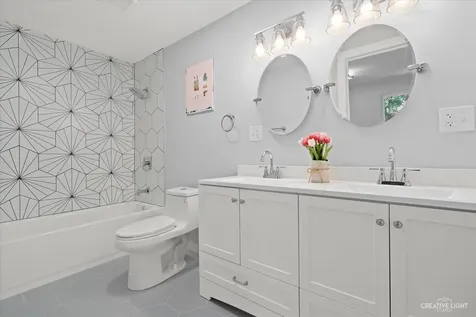 1120 West 19th Place Chicago IL 60608