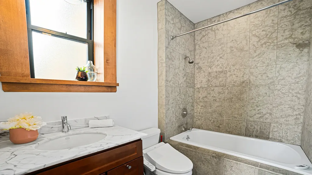 650 North Wood Street Chicago IL 60622