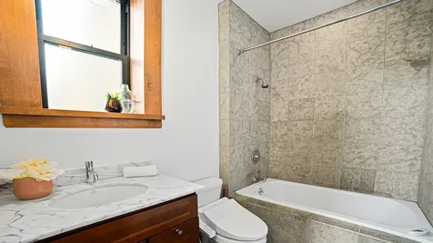 650 North Wood Street Chicago IL 60622