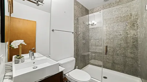 650 North Wood Street Chicago IL 60622
