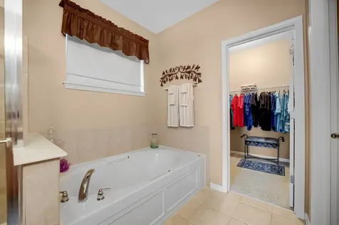 442 Winterberry Drive Yorkville IL 60560