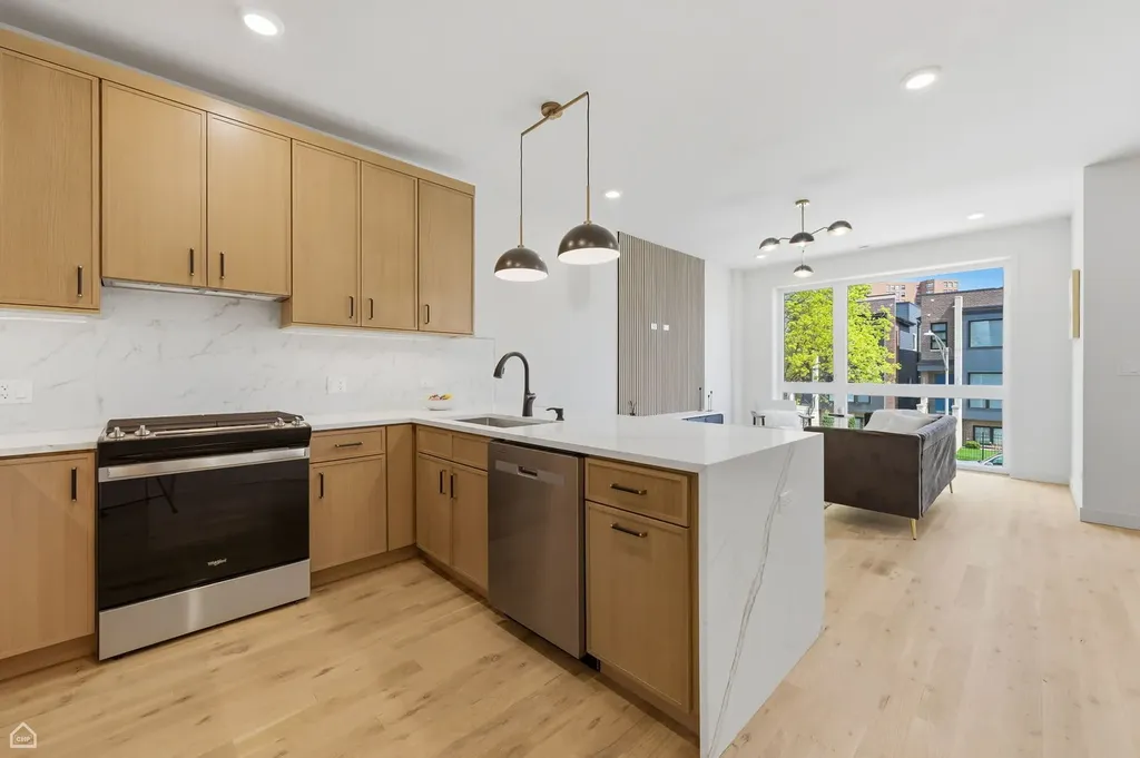 4130 South Calumet Avenue Chicago IL 60653