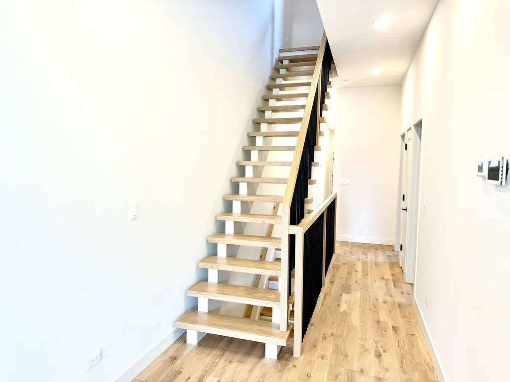 4130 South Calumet Avenue Chicago IL 60653
