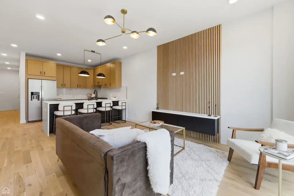 4130 South Calumet Avenue Chicago IL 60653