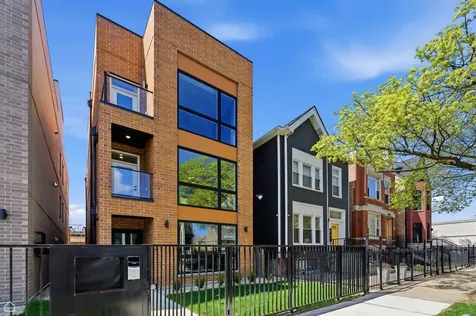 4130 South Calumet Avenue Chicago IL 60653