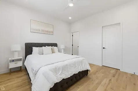 4130 South Calumet Avenue Chicago IL 60653