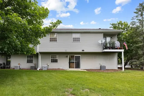 557 East Shag Bark Lane Streamwood IL 60107
