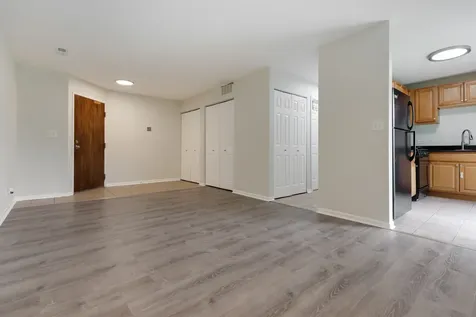 557 East Shag Bark Lane Streamwood IL 60107