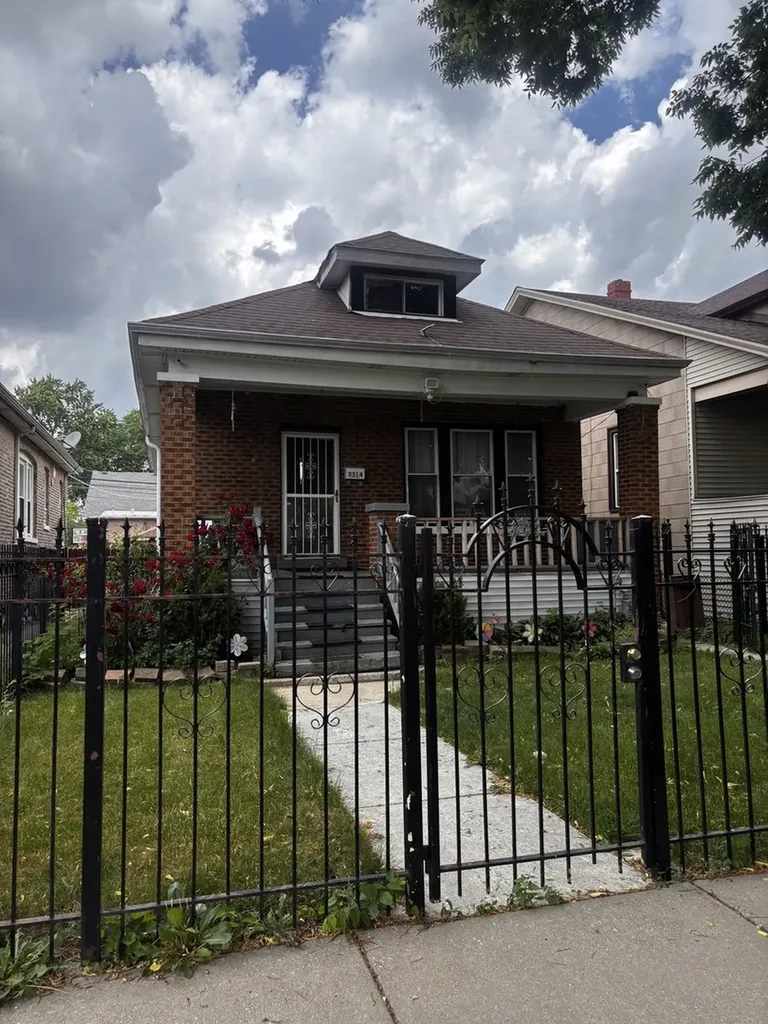 3314 West 66th Street Chicago IL 60629