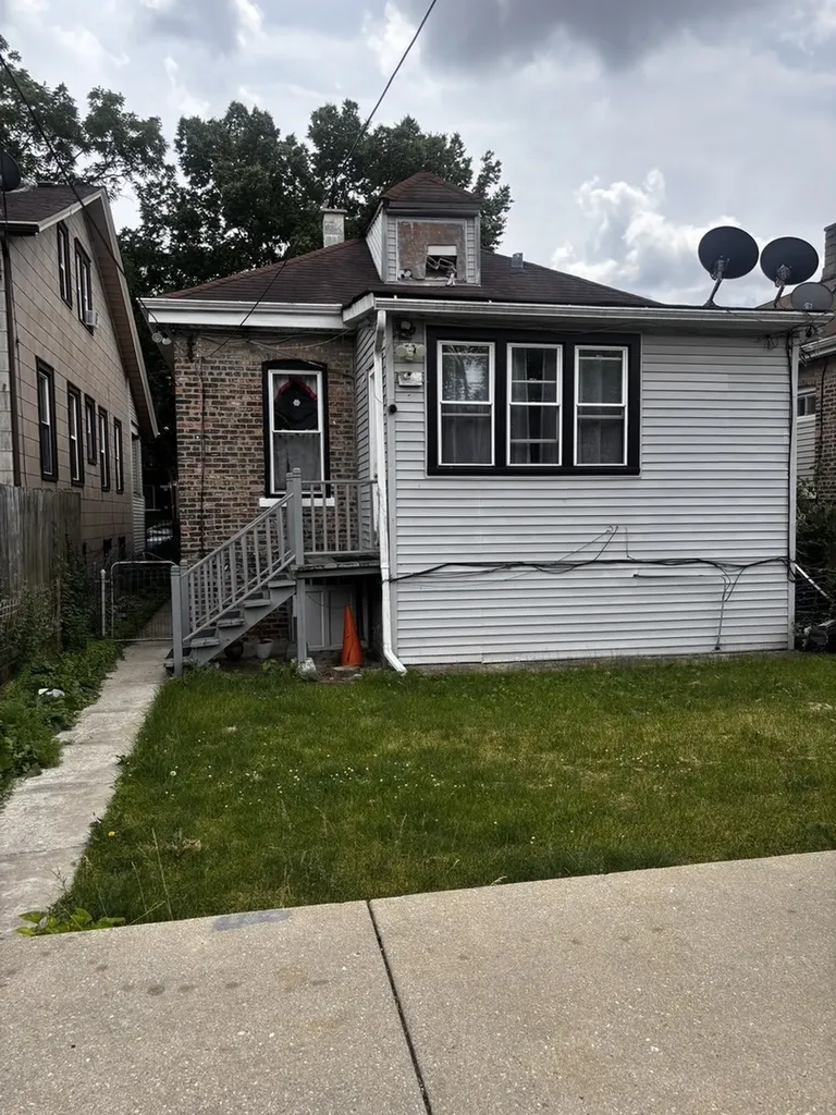 3314 West 66th Street Chicago IL 60629