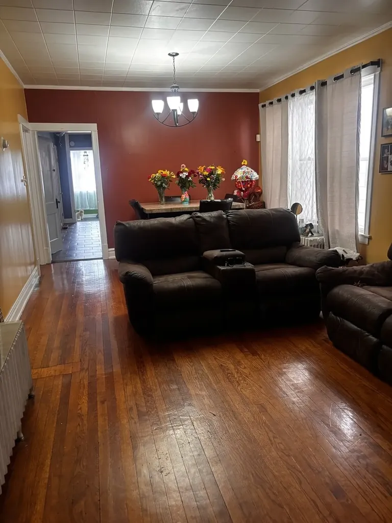3314 West 66th Street Chicago IL 60629