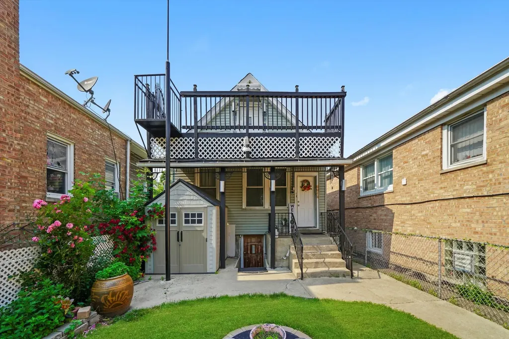 5512 West Wrightwood Avenue Chicago IL 60639