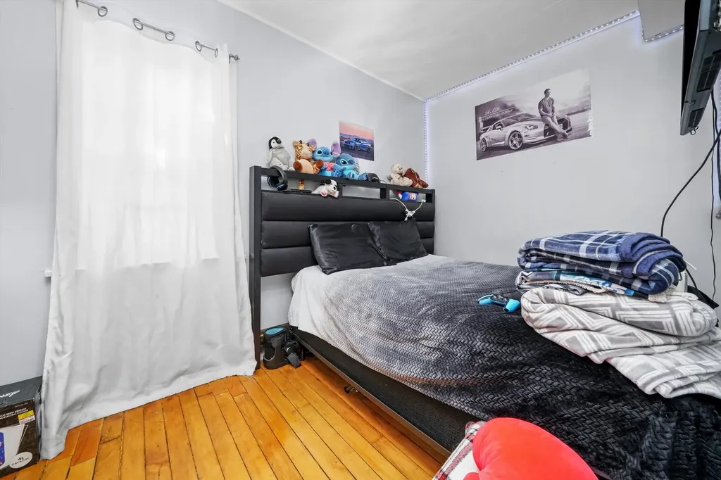 5512 West Wrightwood Avenue Chicago IL 60639