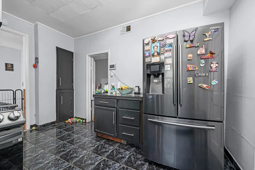 5512 West Wrightwood Avenue Chicago IL 60639