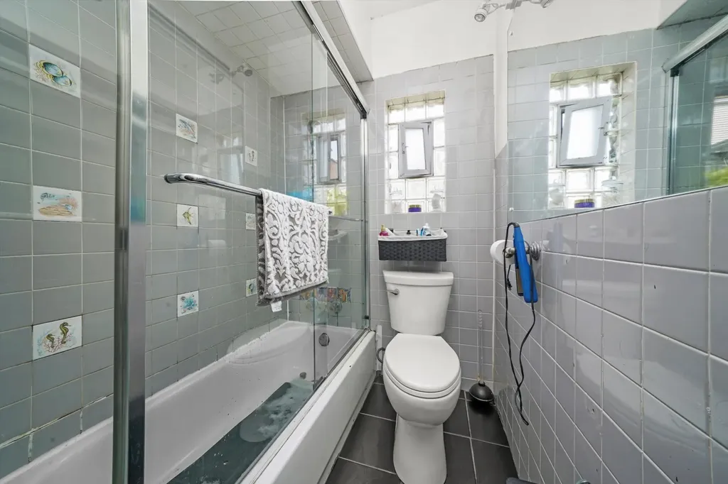 5512 West Wrightwood Avenue Chicago IL 60639
