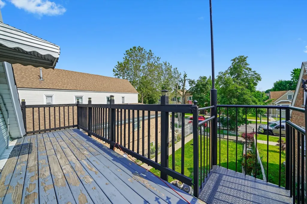 5512 West Wrightwood Avenue Chicago IL 60639