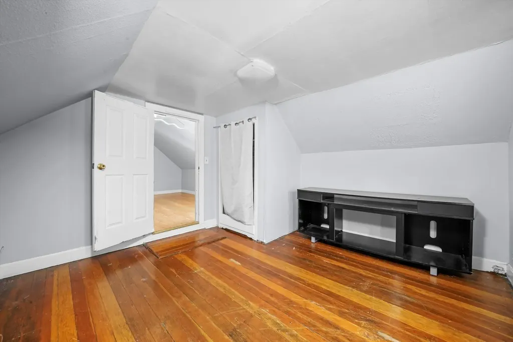5512 West Wrightwood Avenue Chicago IL 60639