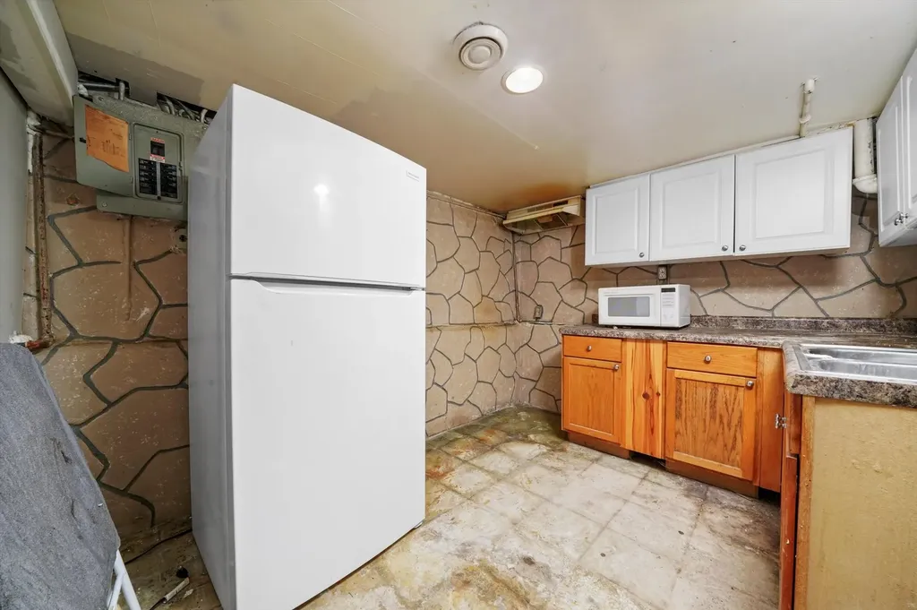 5512 West Wrightwood Avenue Chicago IL 60639