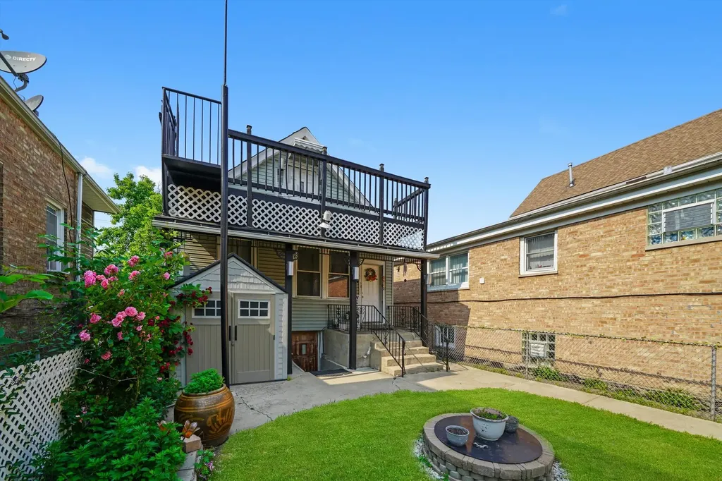 5512 West Wrightwood Avenue Chicago IL 60639
