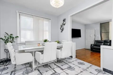5512 West Wrightwood Avenue Chicago IL 60639