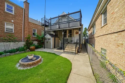 5512 West Wrightwood Avenue Chicago IL 60639
