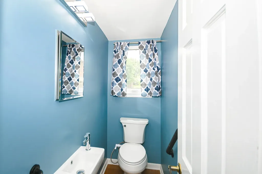 18W177 Lowell Lane Villa Park IL 60181