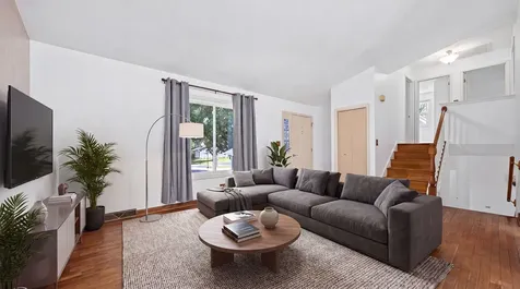 2284 Briarhill Drive Naperville IL 60565