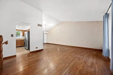 2284 Briarhill Drive Naperville IL 60565