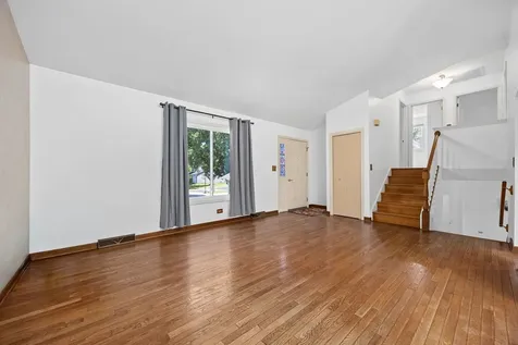 2284 Briarhill Drive Naperville IL 60565