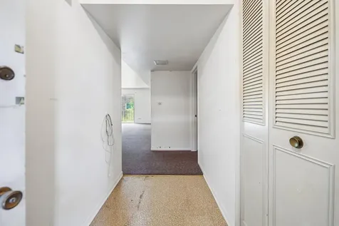 6961 North Oakley Avenue Chicago IL 60645