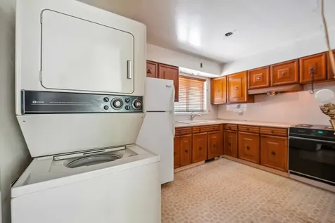 6961 North Oakley Avenue Chicago IL 60645