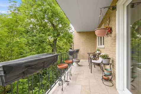 8604 West 95th Place Hickory Hills IL 60457
