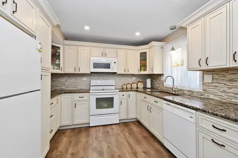 8604 West 95th Place Hickory Hills IL 60457